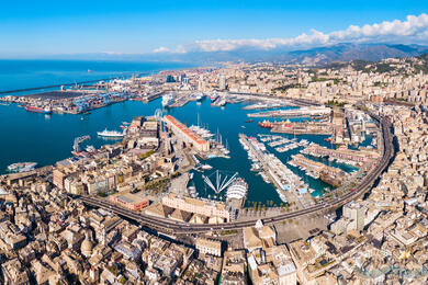 Historical sights and experiences in the heart of Genoa