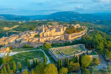 Between the sea and the mountains. Marche