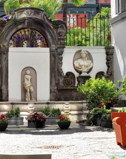 Hotel Piazza Bellini & Apartments Naples