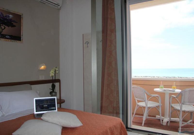 Hotel Amare Beach